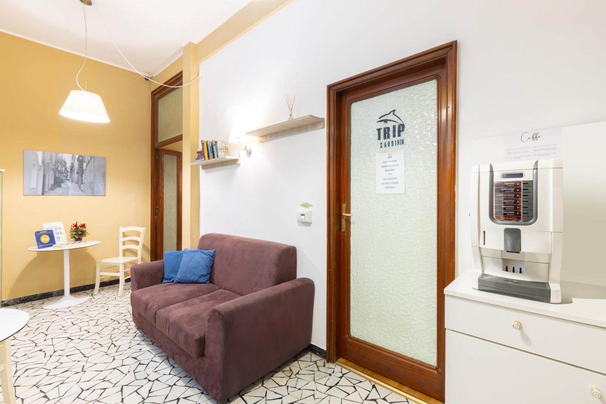 Kalie Rooms Guest House كالياري المظهر الخارجي الصورة