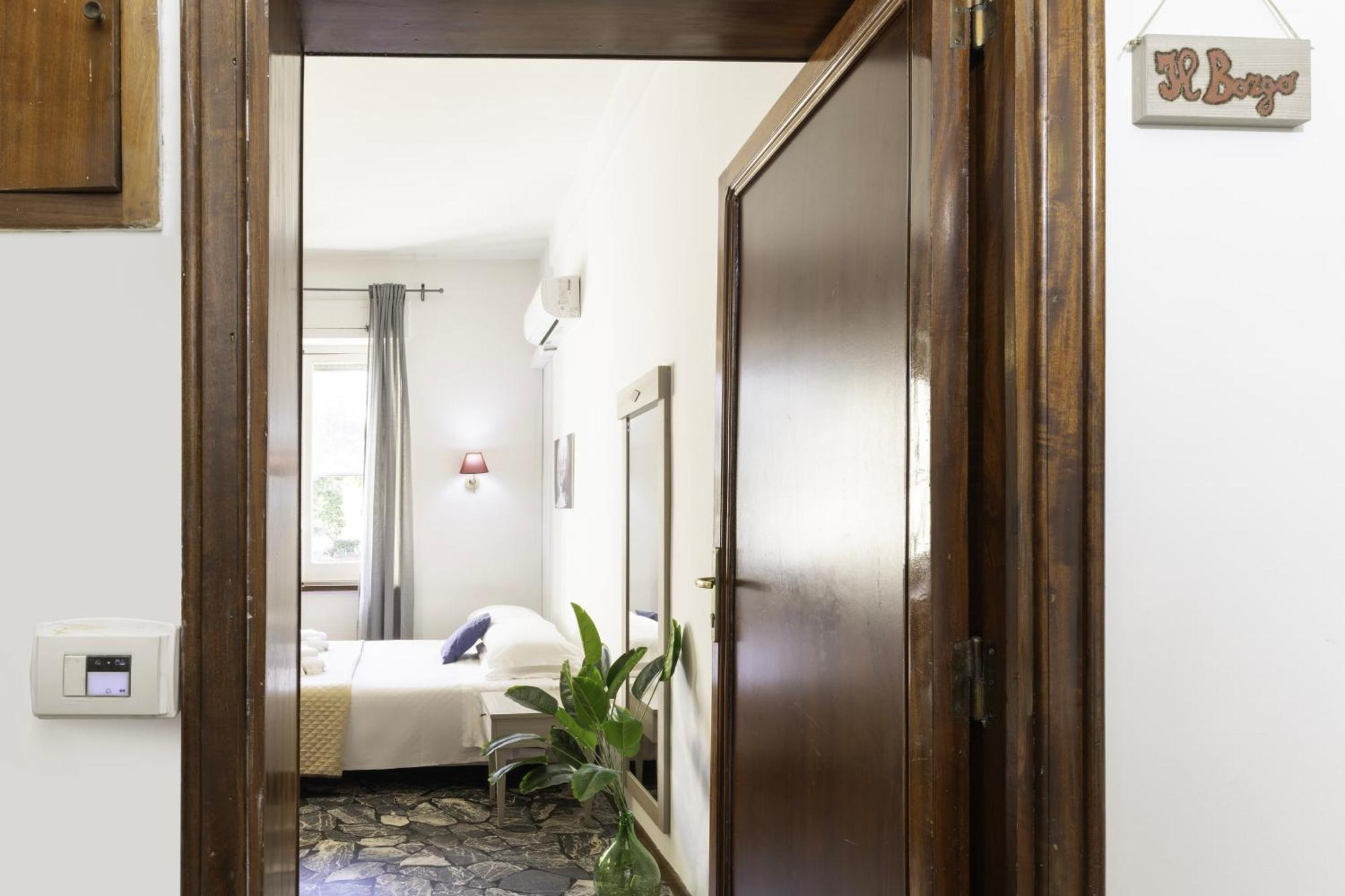 Kalie Rooms Guest House كالياري المظهر الخارجي الصورة