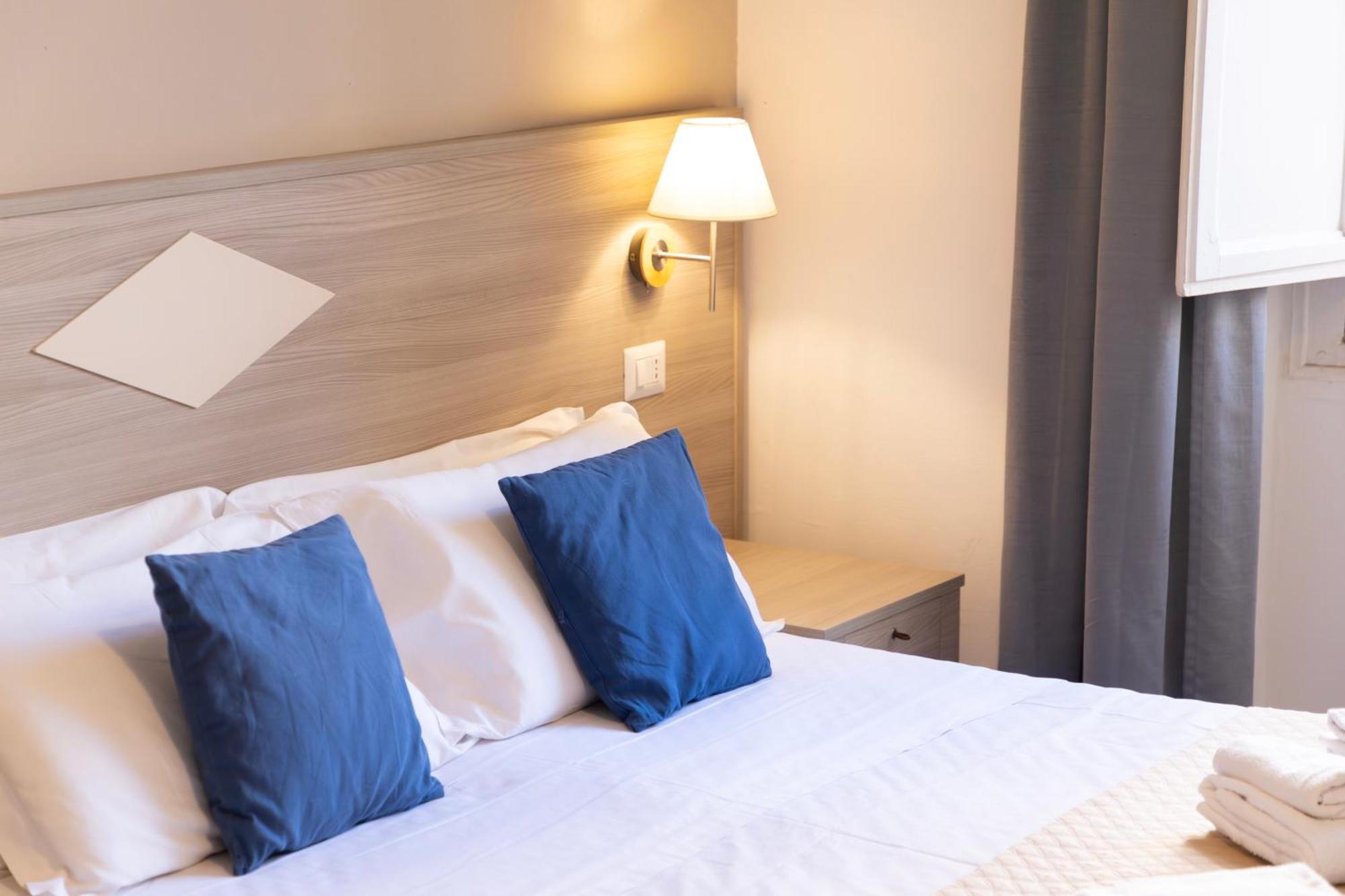 Kalie Rooms Guest House كالياري المظهر الخارجي الصورة