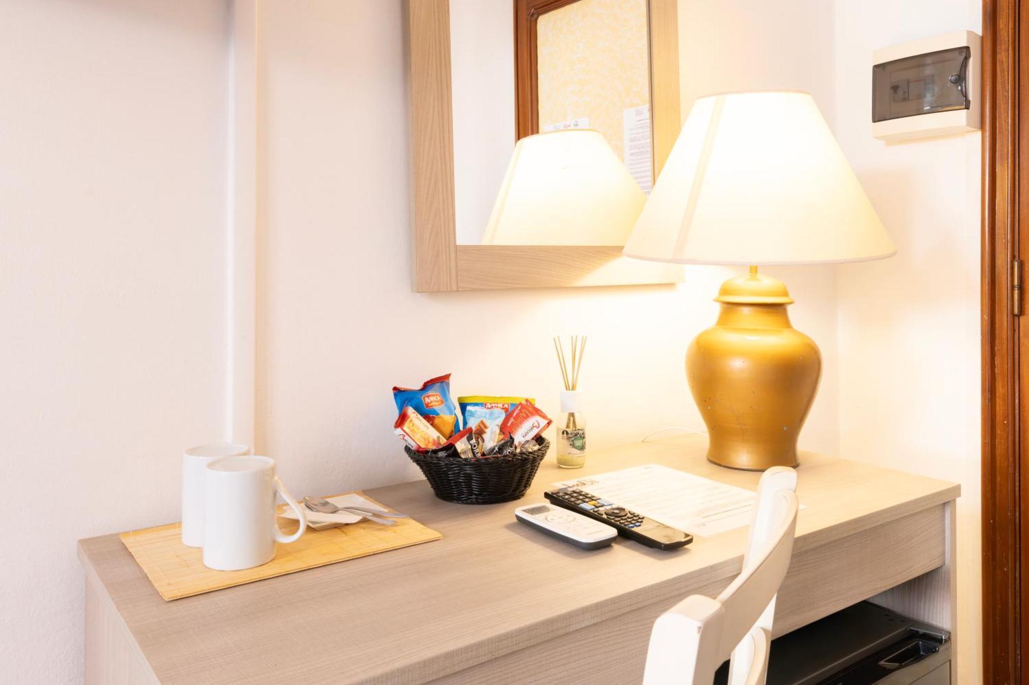Kalie Rooms Guest House كالياري المظهر الخارجي الصورة